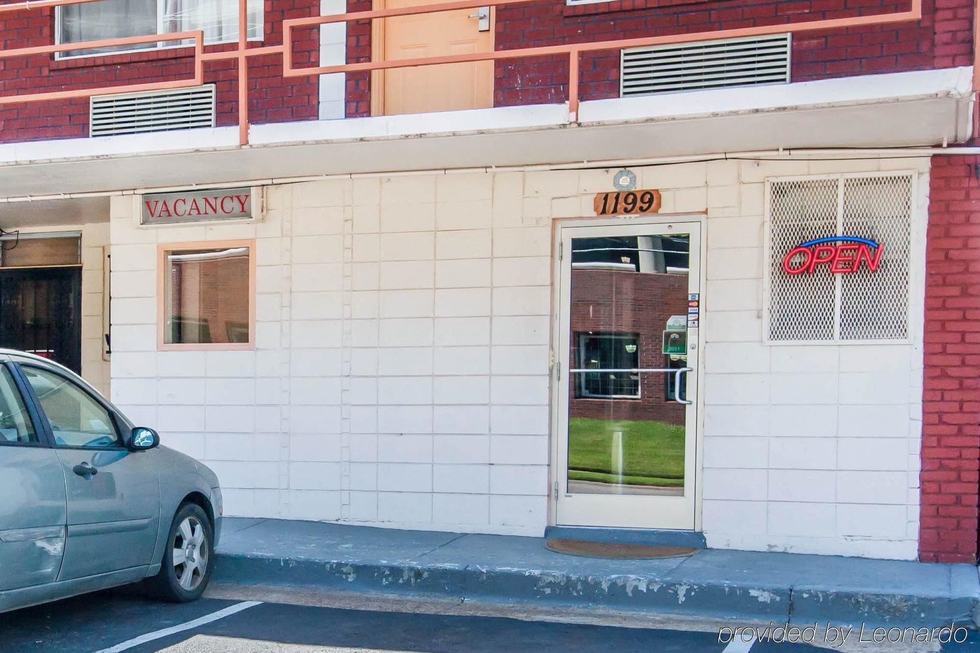 Rodeway Inn Memphis Buitenkant foto