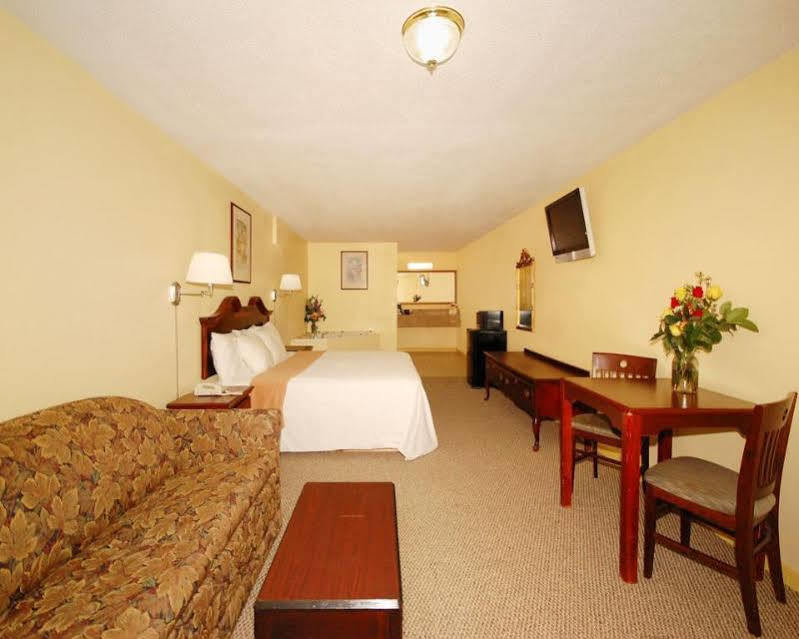 Rodeway Inn Memphis Buitenkant foto