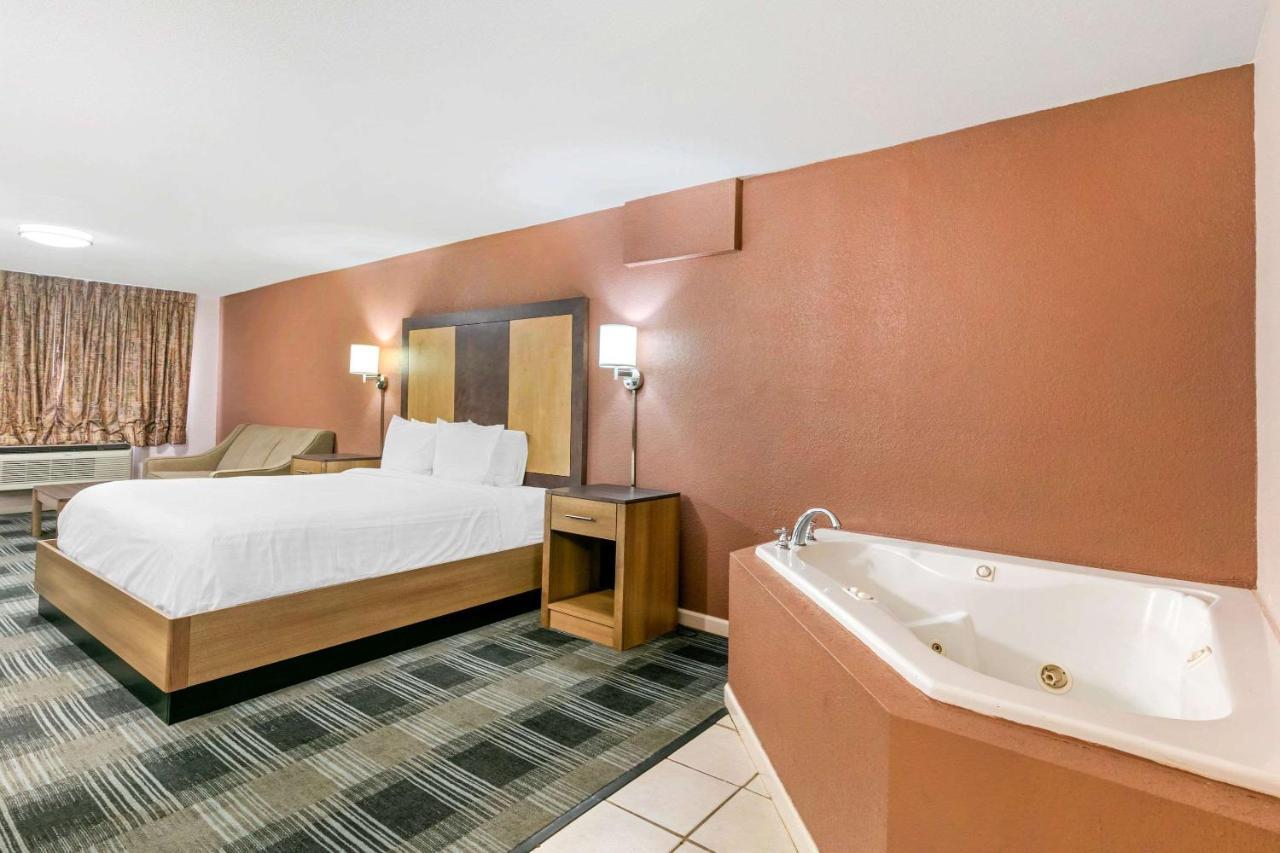 Rodeway Inn Memphis Buitenkant foto